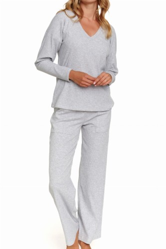 Piżama damska marki Doctor Nap w szarym kolorze.